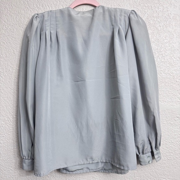 Vintage 80’s Liz Claiborne Silver Gray Padded Shoulder Blouse Size 8 - Picture 6 of 7